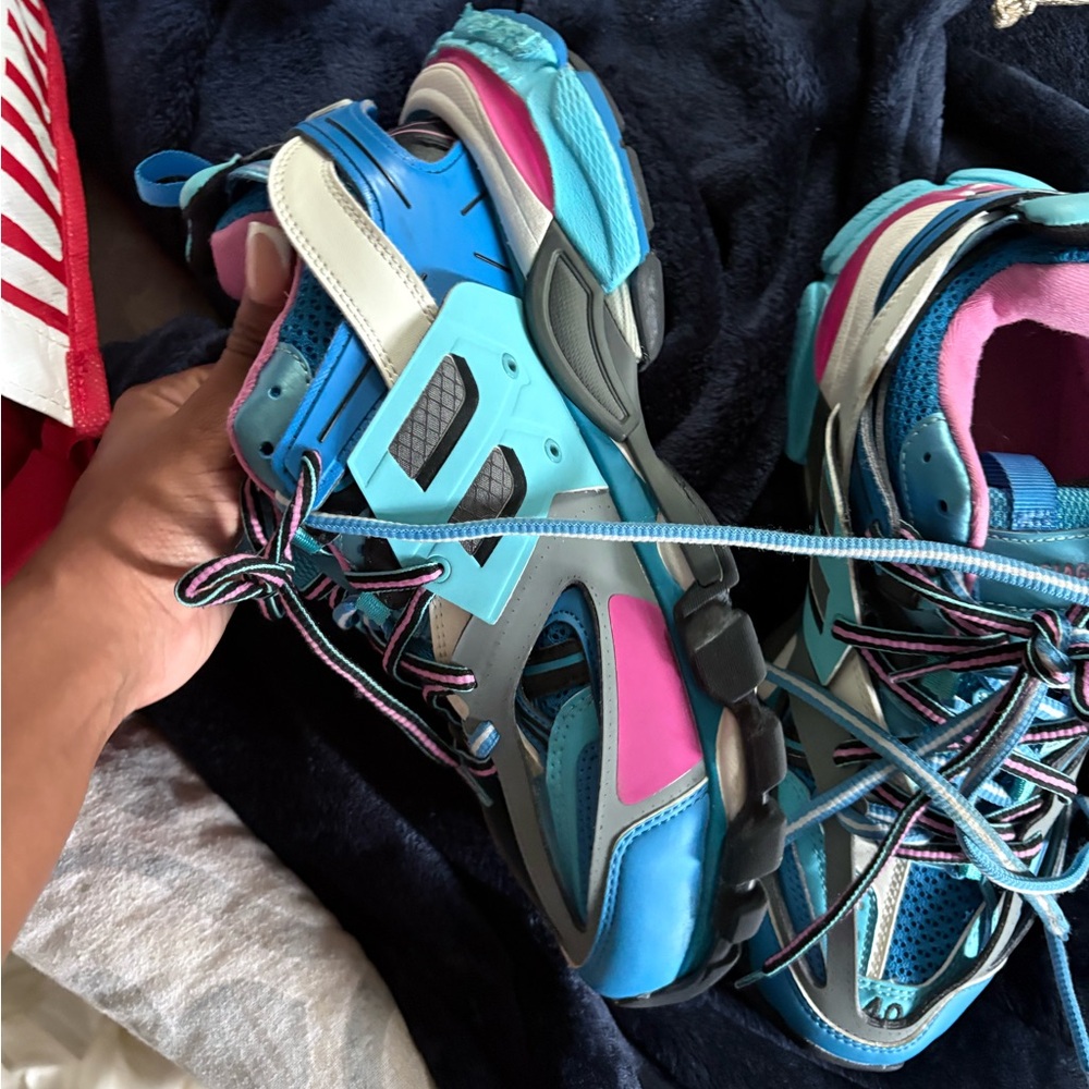 Balenciaga runners